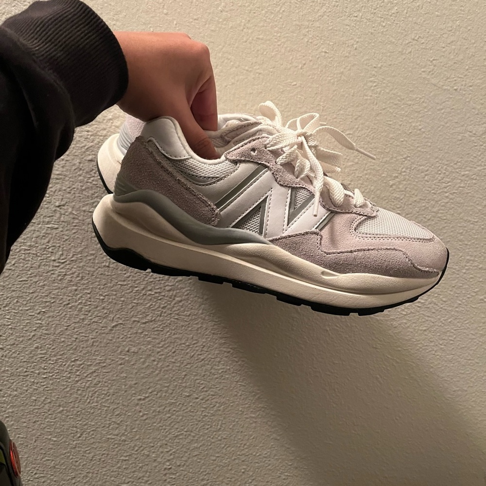 NEW BALANCE 57/40